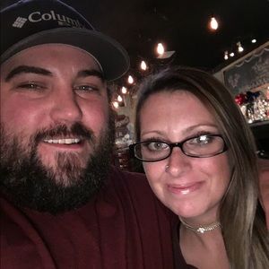 Meet your Posher, Dustin